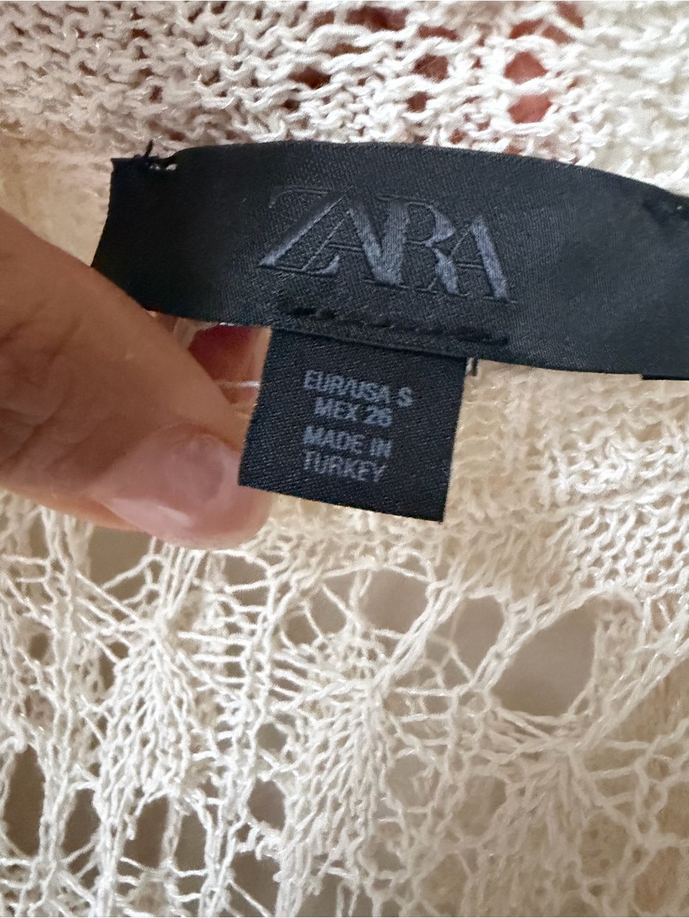 Beautiful Zara Ivory pointelle Open-Knit Crochet cape maxi dress s - Picture 3 of 4